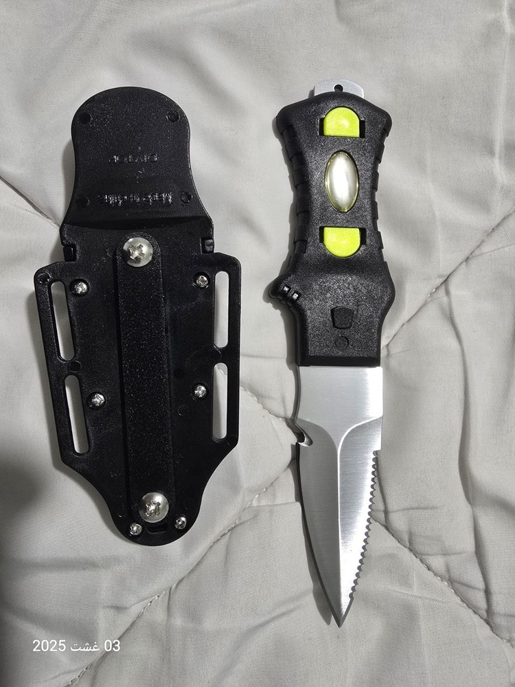 Scuba Diving Fixed Blade Knife, Serrated Edge, Black & Yellow Handle, Sheath