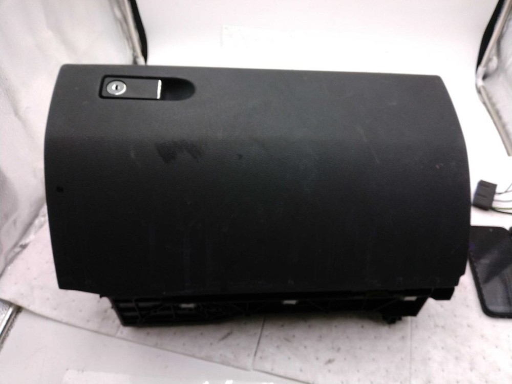 E300D 2011 Glove Box 630130