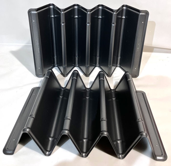 2 PAMPERED CHEF V SHAPED BAKING PAN SET NEW 100101
