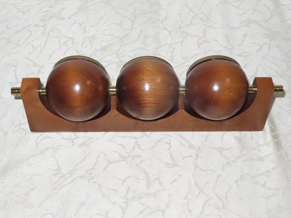 Vintage Wall Sphere Barometer Hygrometer!