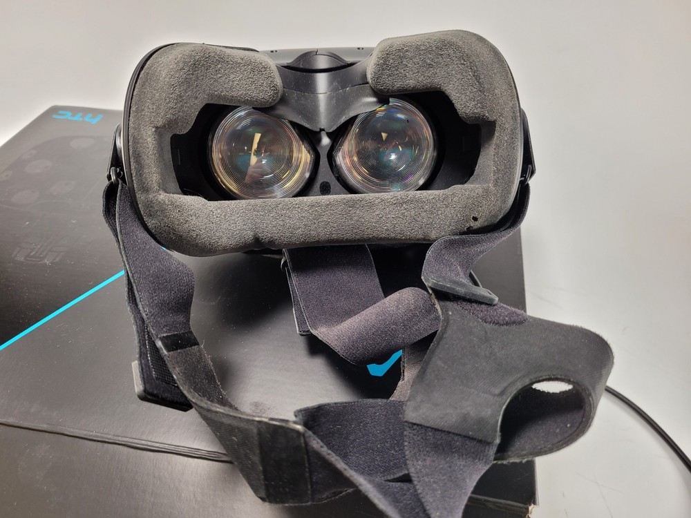 HTC Vive VR Headset Kit System Virtual Reality Complete Set