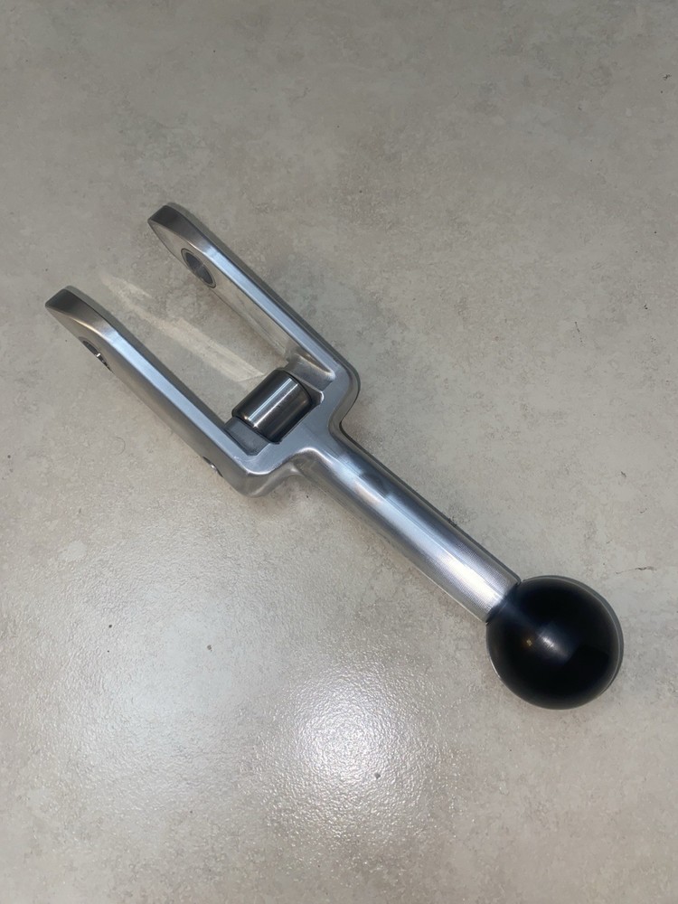 Lid Lock Handle For VCM 25/40 - NEW