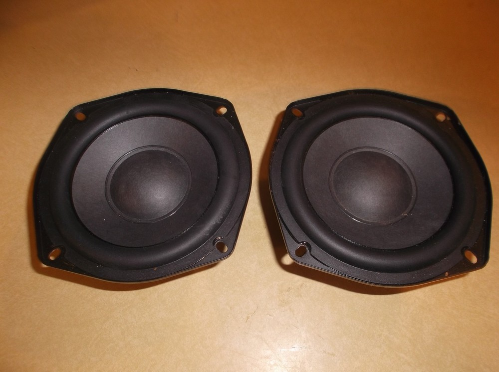 PHILIPS  5 1/4'  WOOFERS  PAIR (6  OHMS EACH)