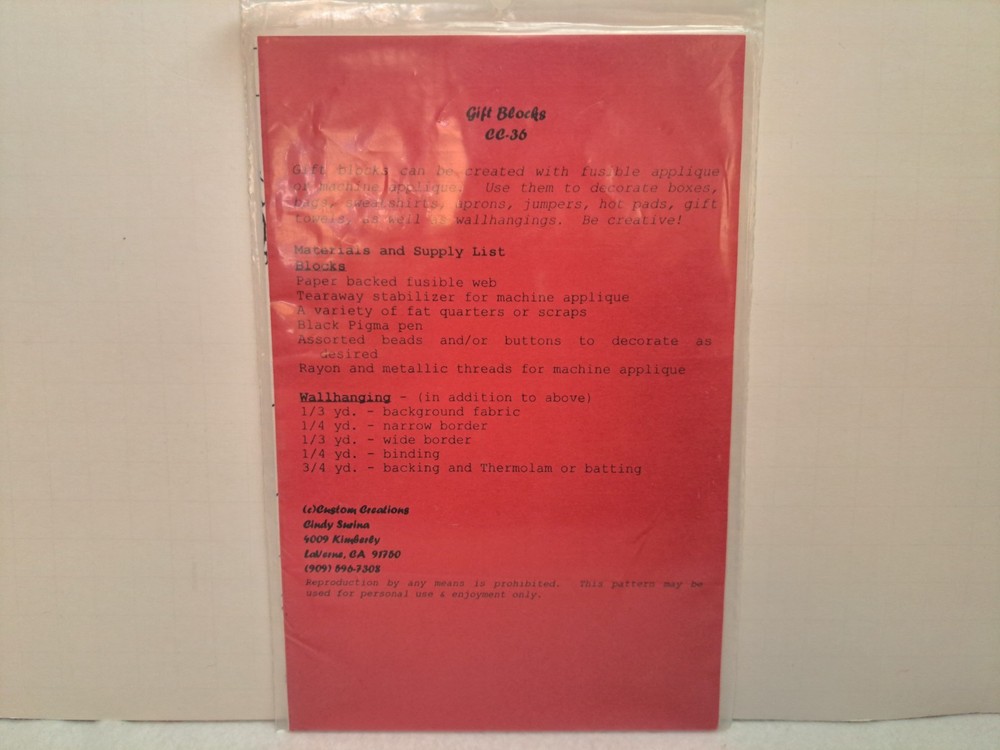 Custom Creations Applique Pattern - Gift Blocks #CC-36 - Uncut