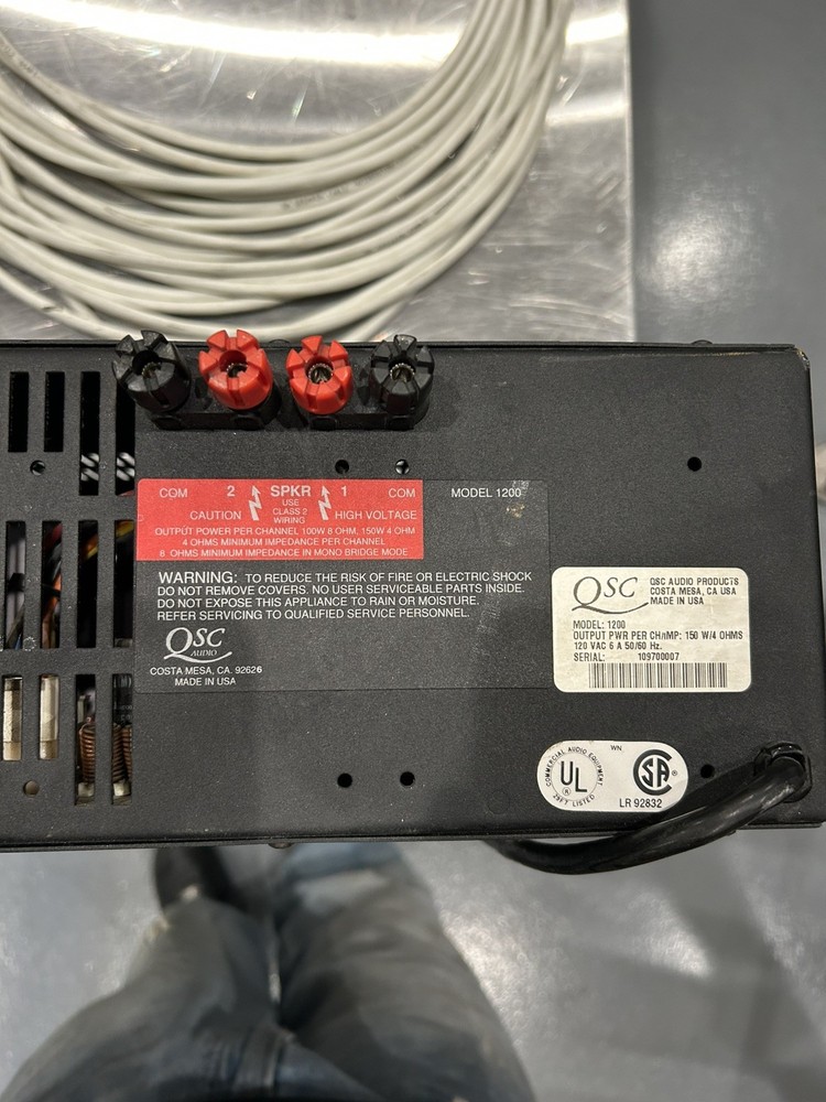 QSC MODEL 1200 200W PROFESSIONAL STEREO AMPLIFIER