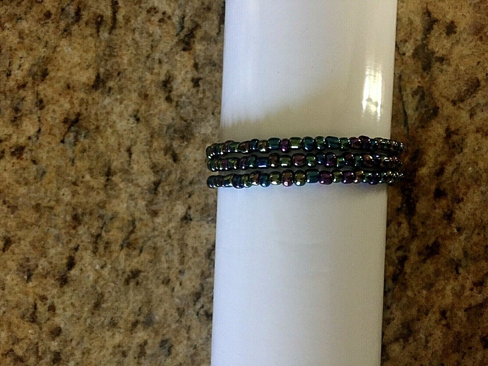USA HANDCRAFTED BEADED WIRE WRAP BRACELET