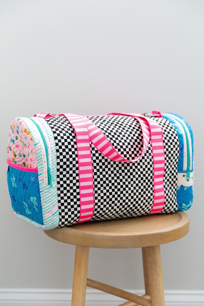 Lucy Duffle Pattern by Kaitlyn Howell