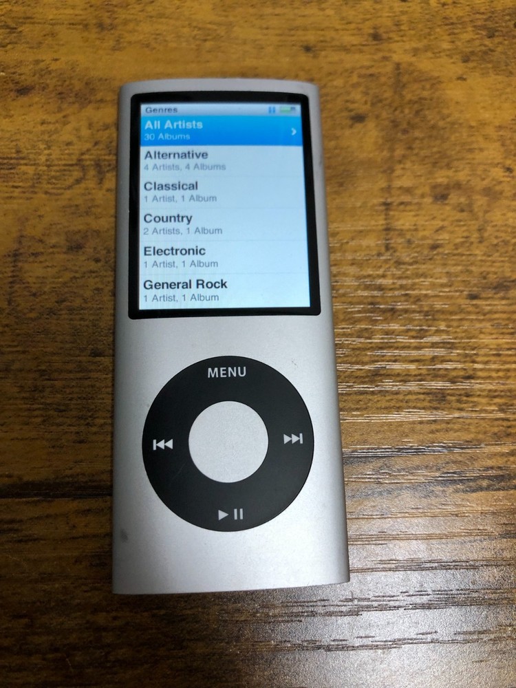 Apple Ipod Nano 4th Generation Silver (8gb) mint #9738