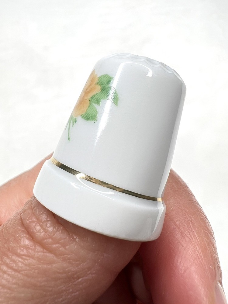 Yellow Rose Design Thimble Sewing Quilting