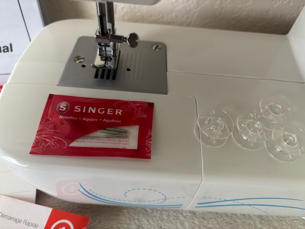 Singer Start 1304 Sewing Machine Full Function EUC! Tested Works Great !