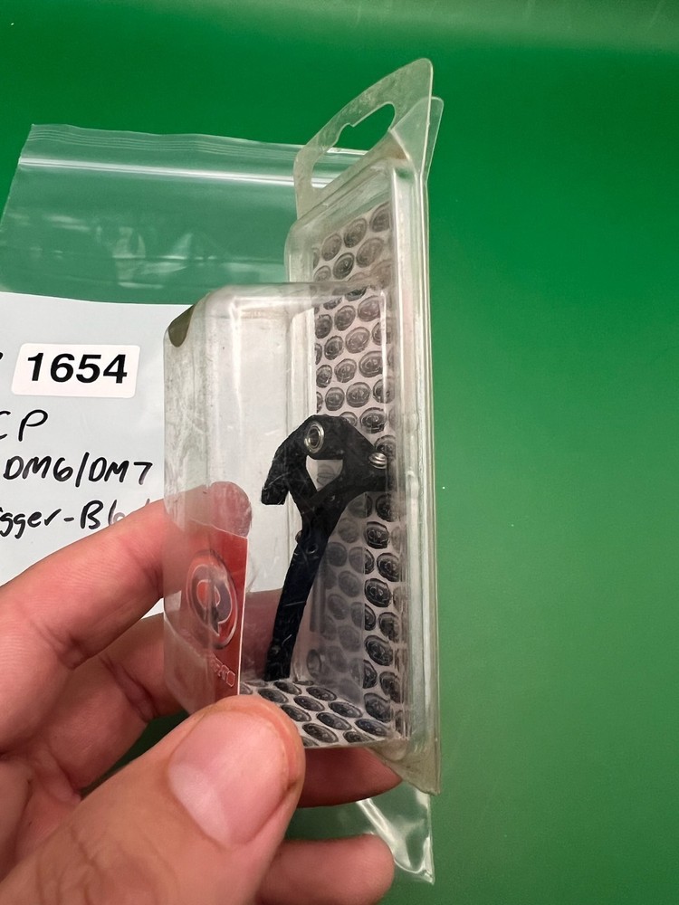 CP Dye DM6/DM7 Trigger - Black