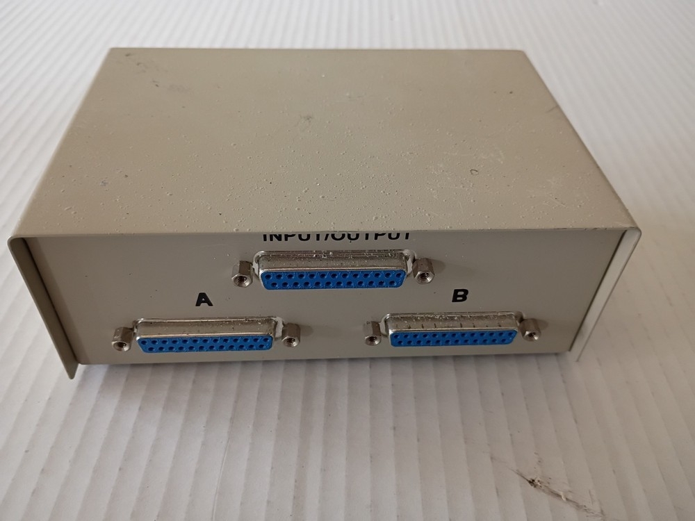 Vintage VGA Data Transfer Switch A/B Box 2 Position Video Switch No Power Needed