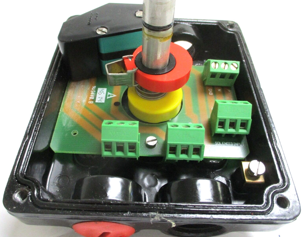 SHARPE , SLXS4PPF8 , LIMIT SWITCH , SURPLUS