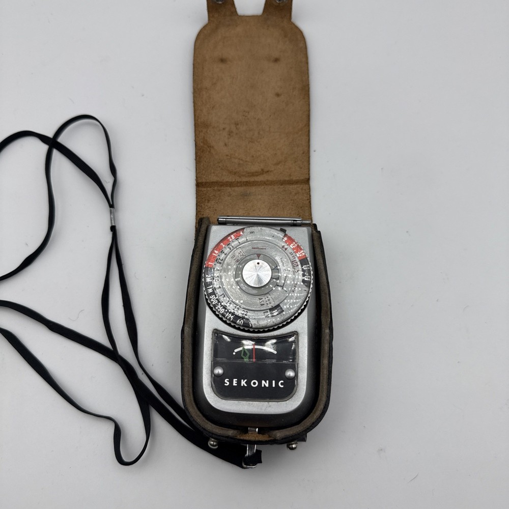 Sekonic Auto-Leader 3 Model 162 Light Meter W/ Leather Case untested