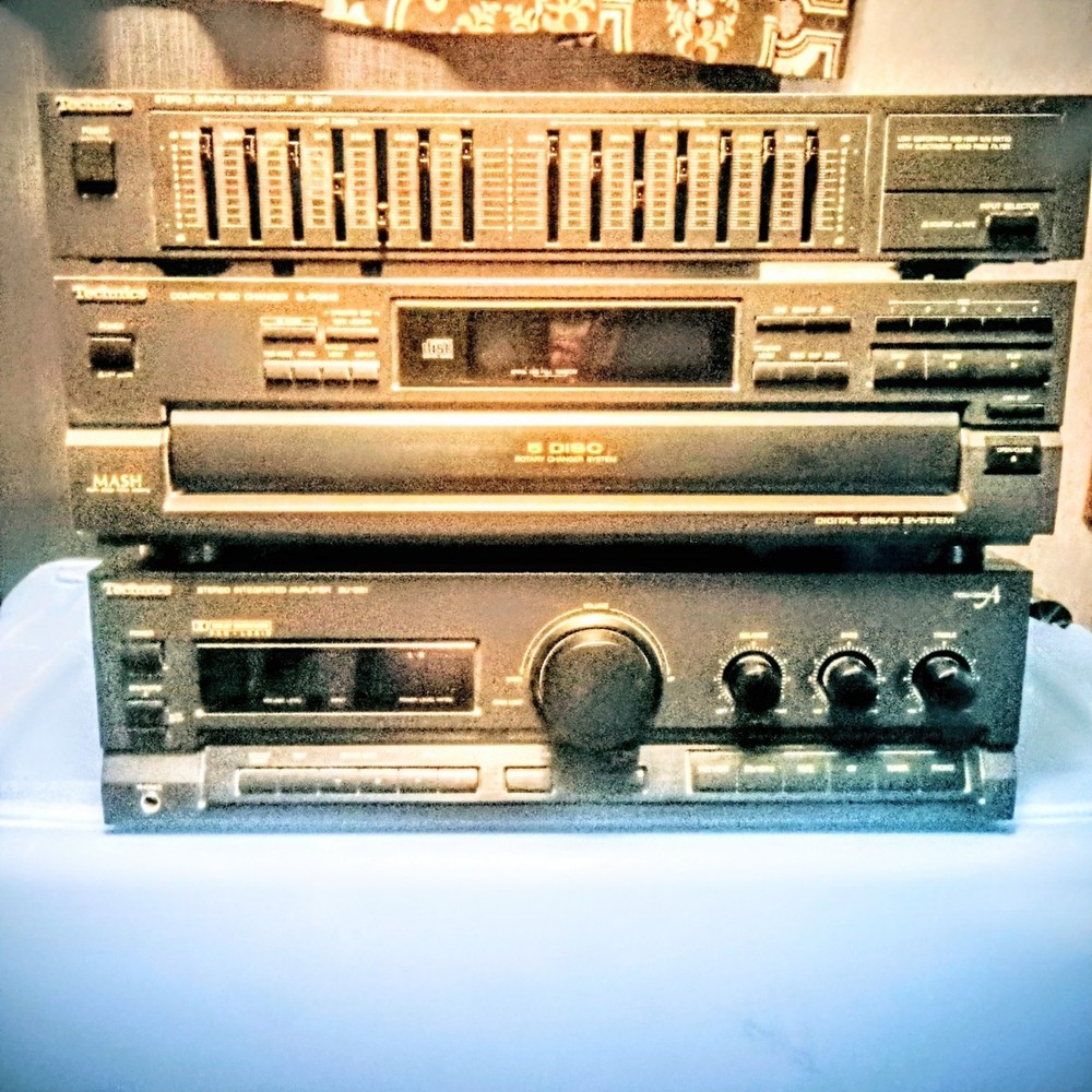 Technics Audio Stack; Amplifier SU- G91, CD Changer SL-PD805,  Equalizer SH-8017
