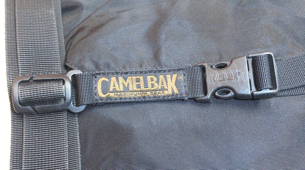Camelbak Sabre Black Hydration System Carrier Back Pack
