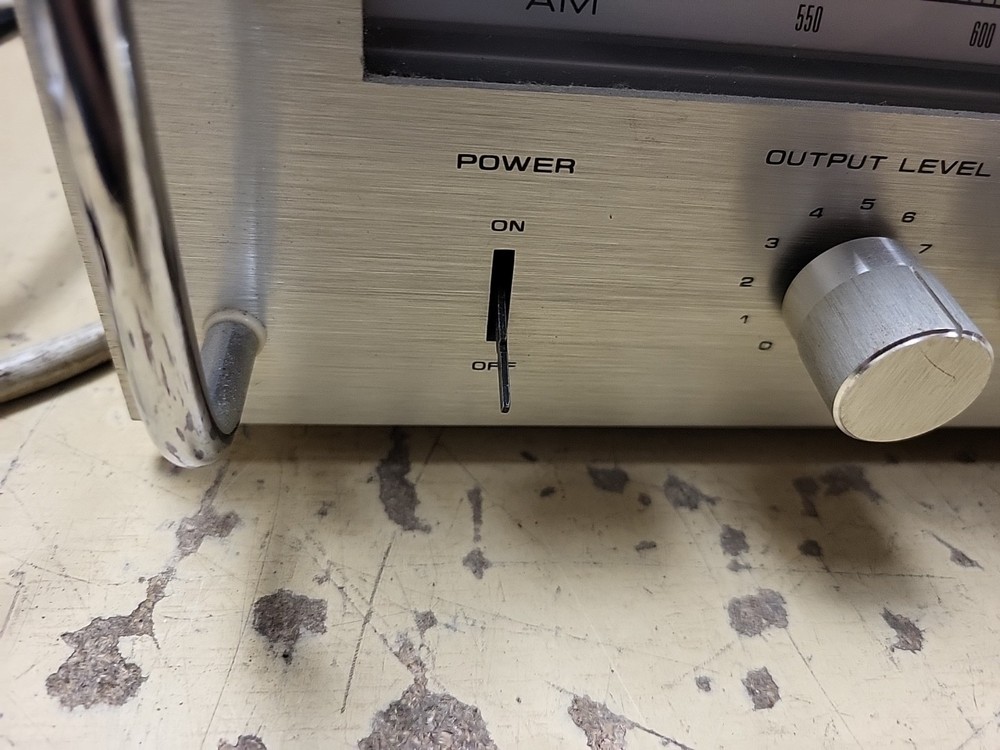 Philsonic TK-600 FM/AM Stereo Tuner - working