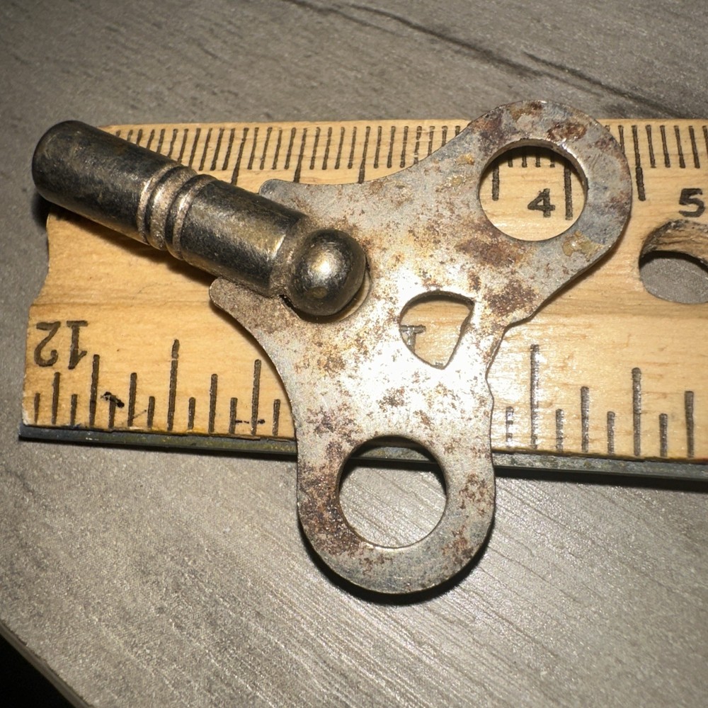 Antique Wind-Up Key Clock Key Unbranded Rusty #9