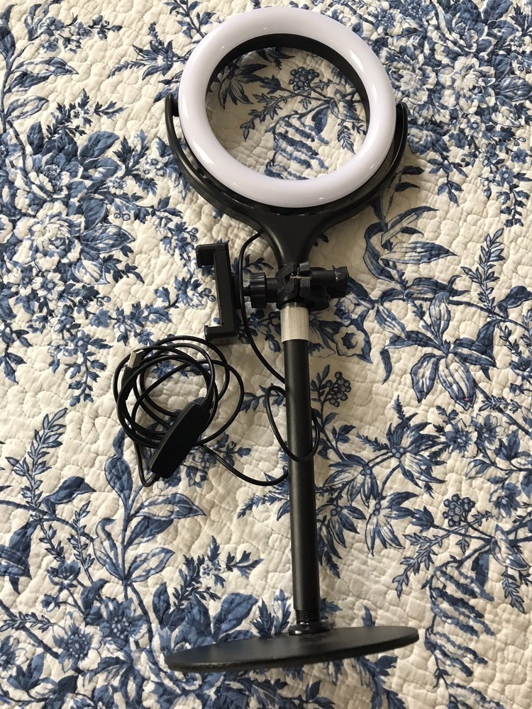 Computer Adjustable Zoom Light Round