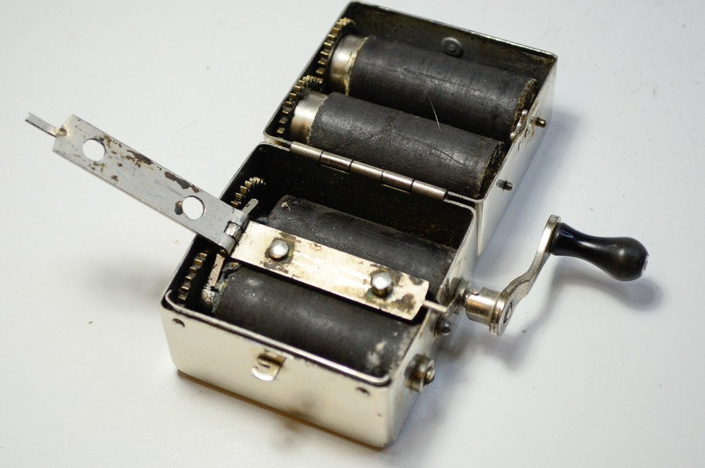 BROKEN Rollfix Mond Extra German Mechanical Razor Blade Sharpener Machine Vtg