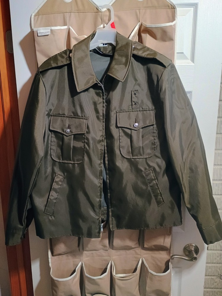 Blauer Nylon Duty Windbreaker