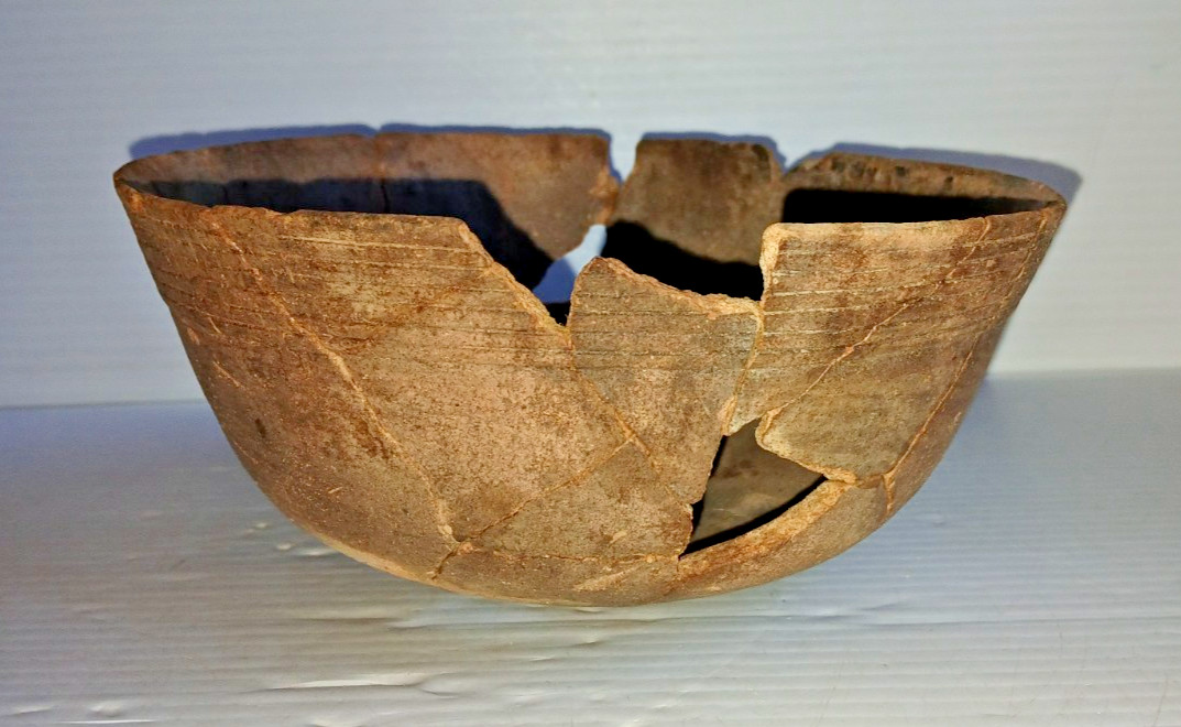 Pre-Columbian Native American Indian Mississippian Partial Pottery Bowl Artifact