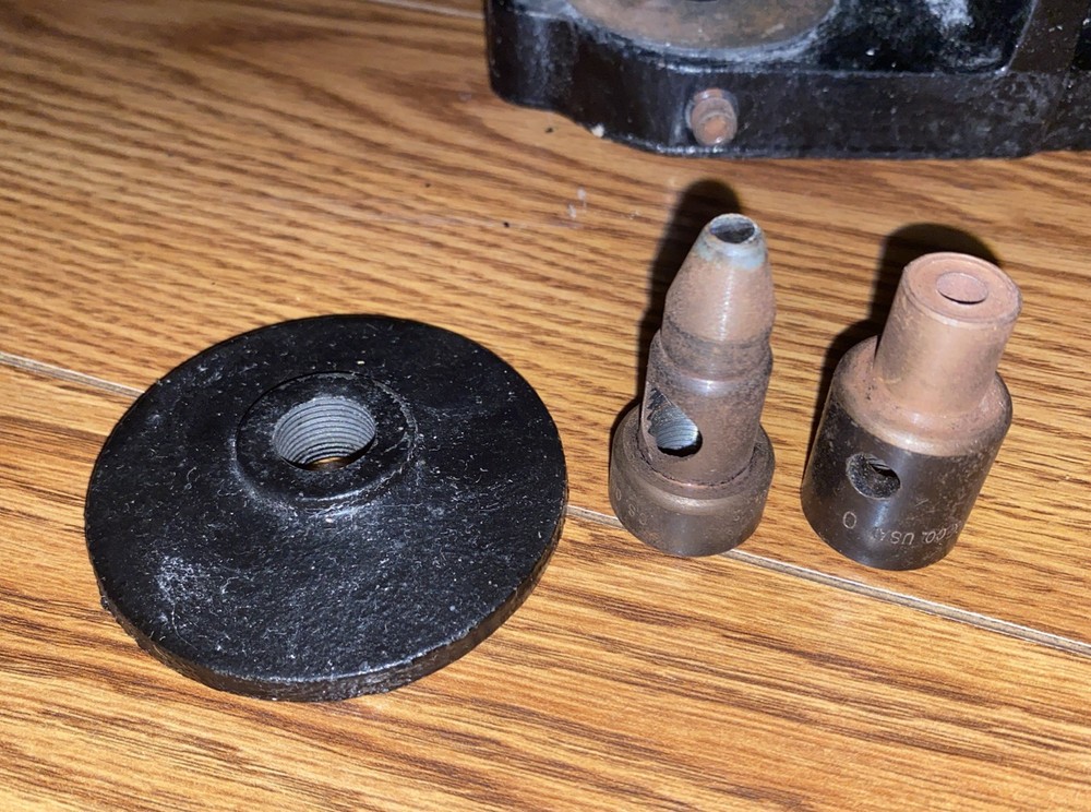 Wade Button Co. Button Press
