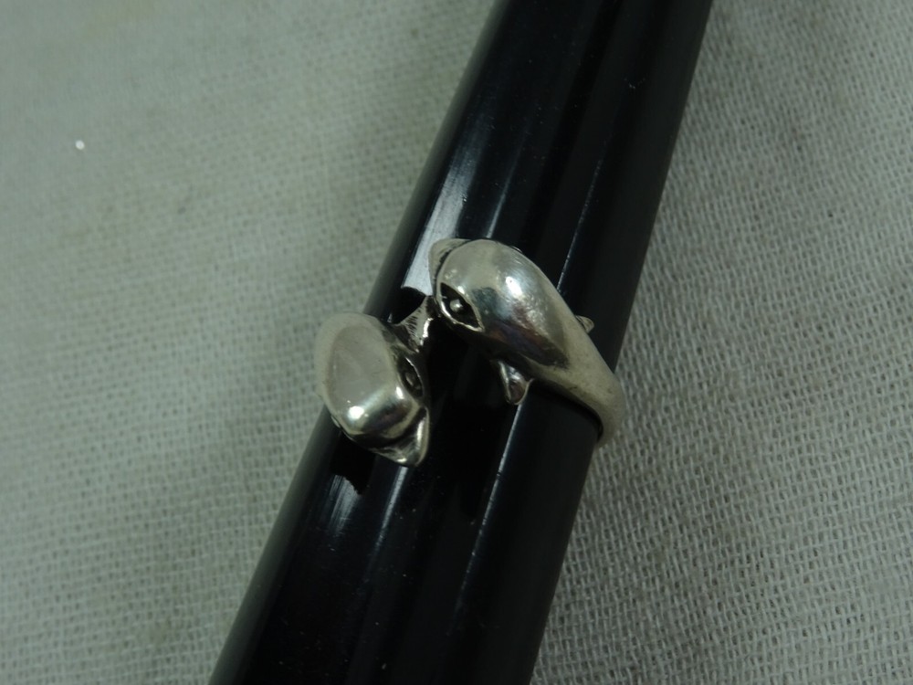 Double Dolphin Sterling Silver Ring 925 size 7-7.25