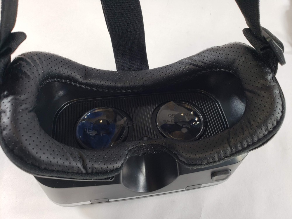 VR Headset for Android - with Built-in Action Button | Virtual Reality Black