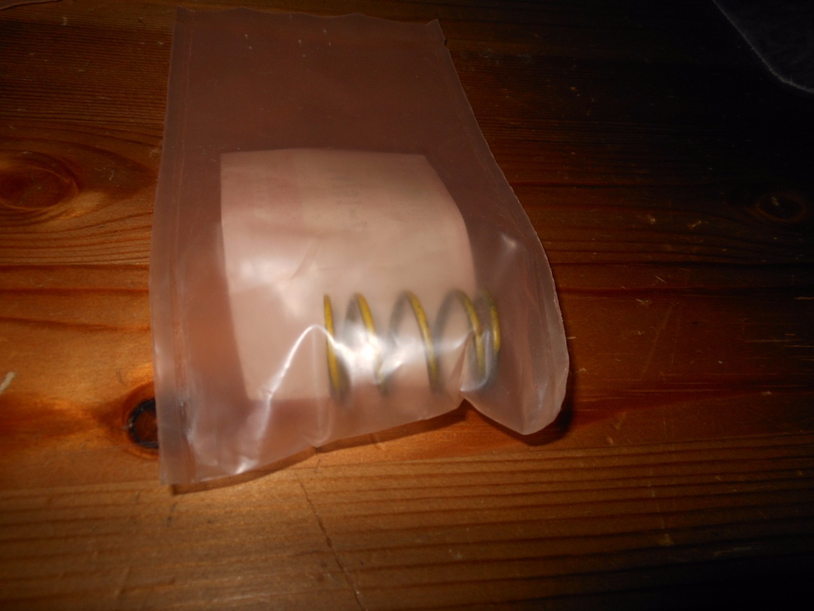 NEW OEM Honda GX120K1 Valve Spring # 14751-ZF1-000