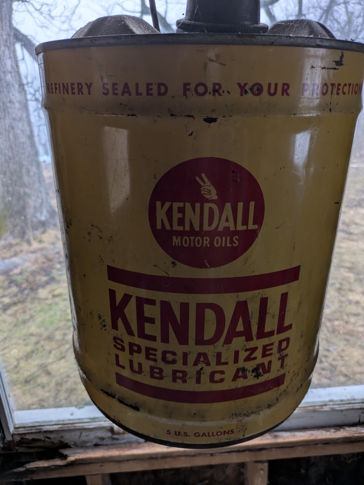 Kendall Motor Oil Vintage Collectible Gas Pump Station Metal Can