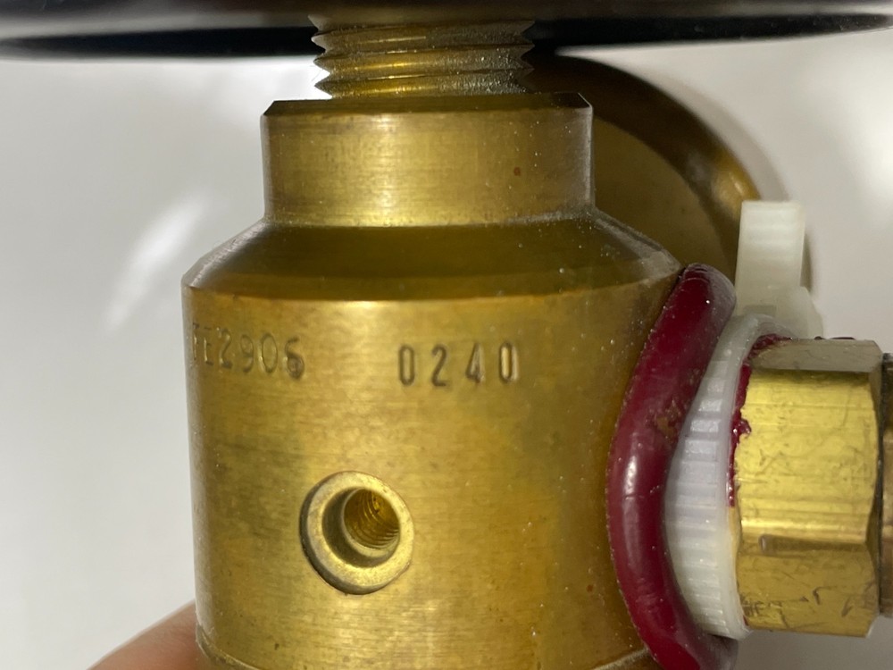 Western Compression Regulator-Gas Pressure Reducer CGA580