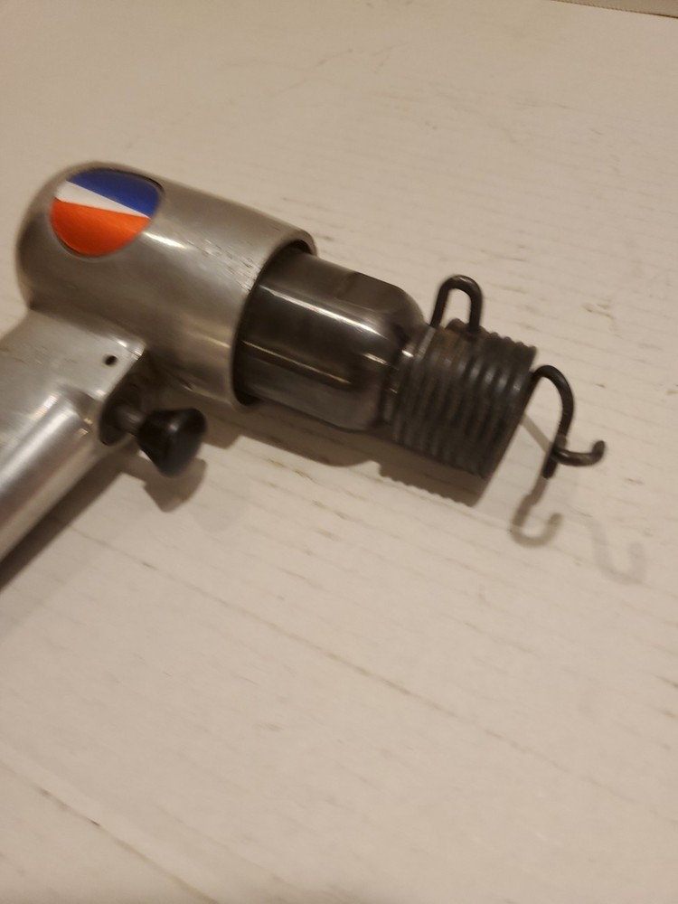 DeVilbiss DV1220-01 Pneumatic Hammer Chisel