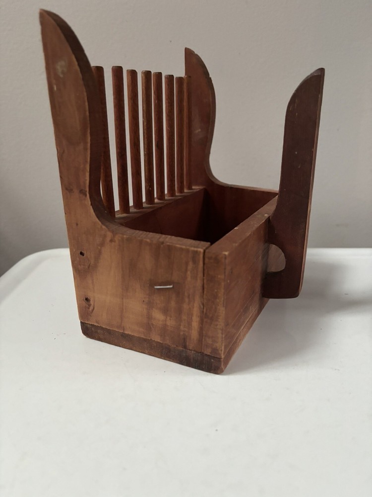 Wood Cranberry Primitive Harvest Scoop Model