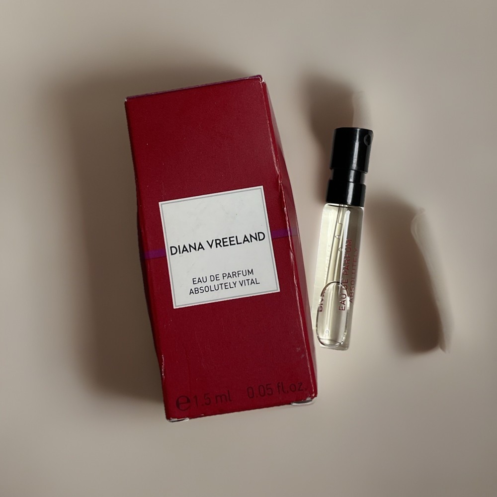 Diana Vreeland - Absolutely Vital - Sample Mini