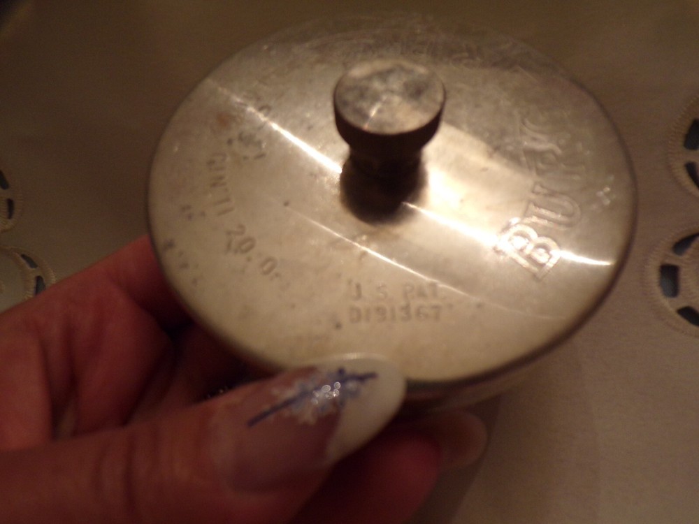 VTG Metal Burger Press
