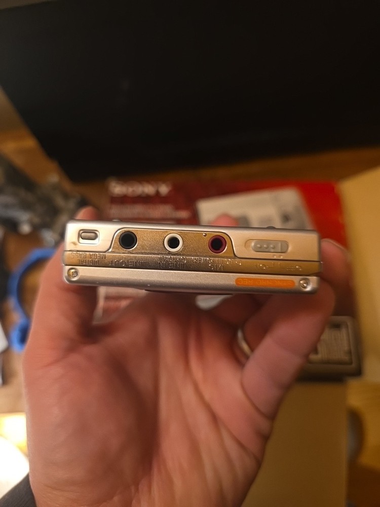Sony MZ-R50 MiniDisc Recorder