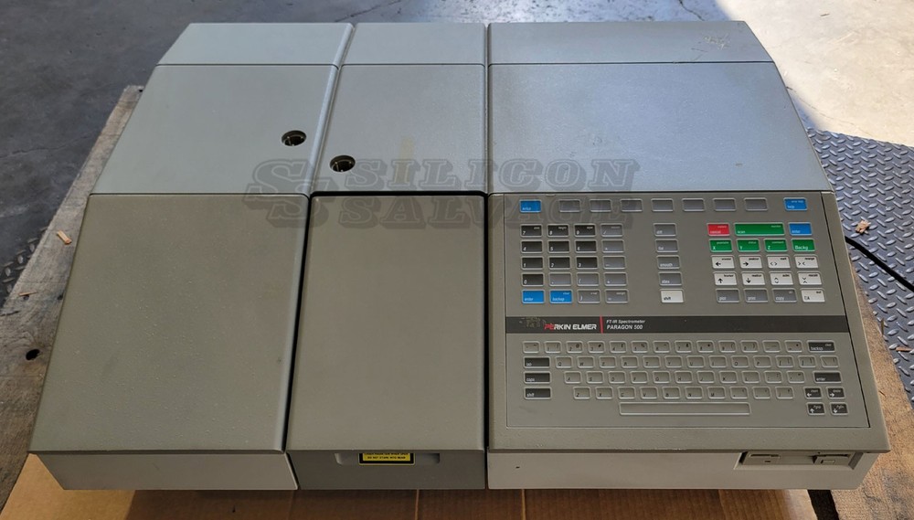 Perkin Elmer Paragon 500 FT-IR Spectrometer