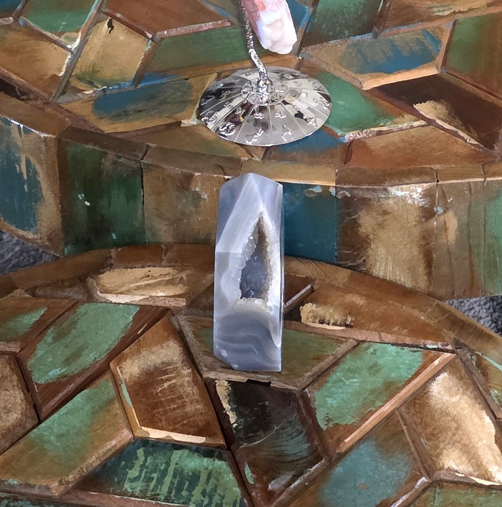 Agate Geode Tower- WYSIWYG