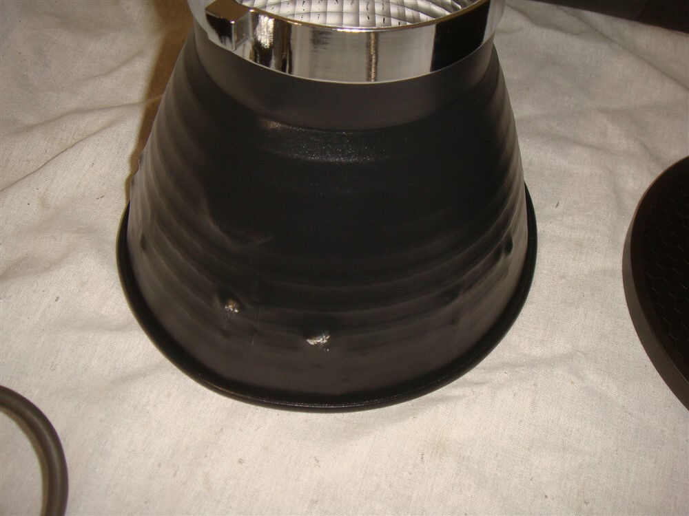 GODOX VL150 150 WATT LED VIDEO LIGHT W CASE/REFLECTOR/CONTROLLER/ADAPTER/REMOTE