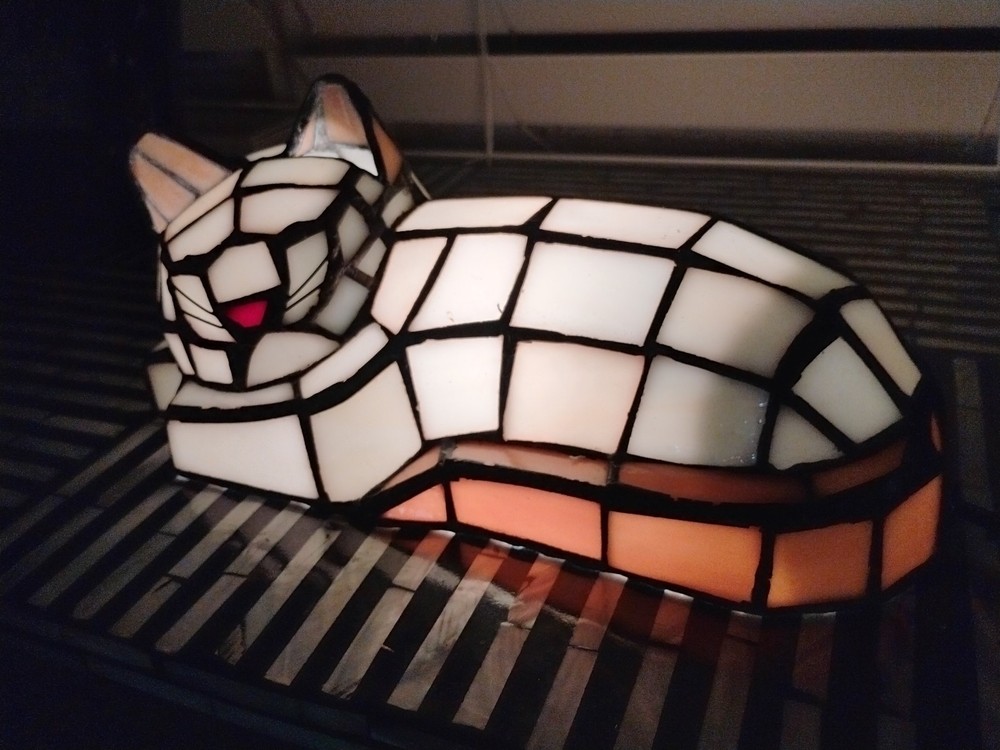 Stained Glass 9"Resting Cat