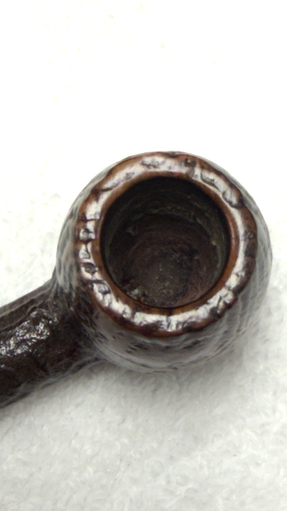 UNKNOWN MAKER: Small, Blast Finished Apple with Tapered Ebonite Stem