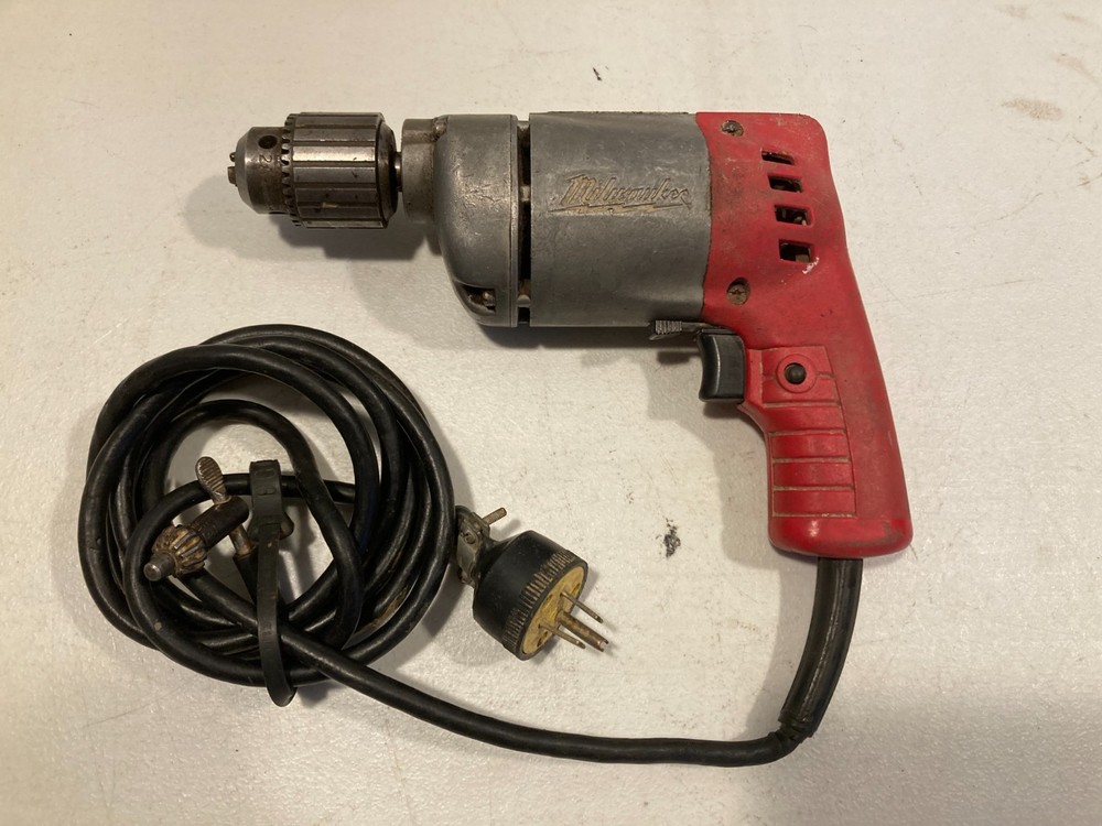 Milwaukee 3/8" Variable Speed Reversing Corded Drill Driver