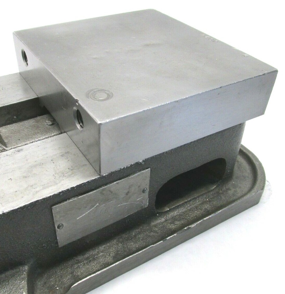 KURT ANGLOCK 6" MILLING MACHINE VISE - #D60