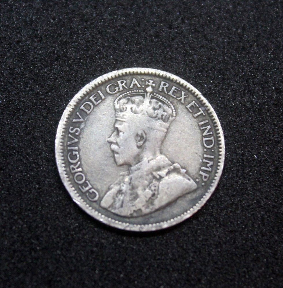 1919 CANADA SILVER 10 CENTS COIN