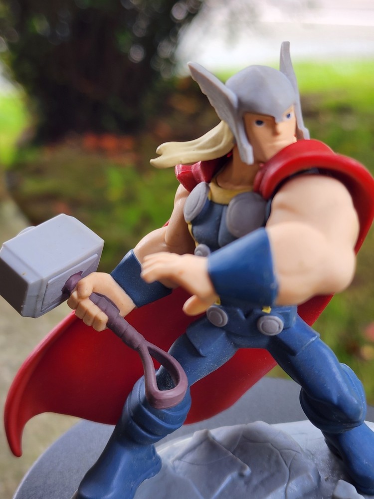 Disney Infinity 2.0 Edition Marvel Thor The Avengers Action Figure White Bottom