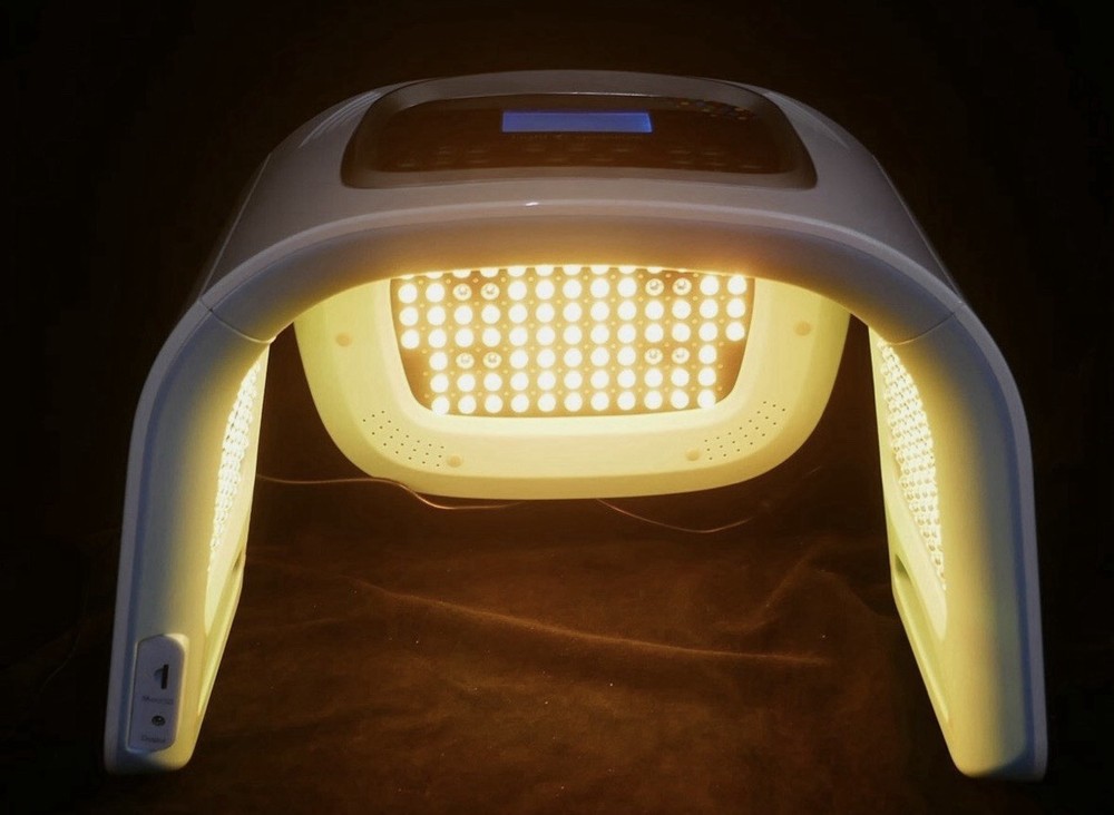 Professional German LED with Microcurrent Therapy by Glownar/Light Quantum
