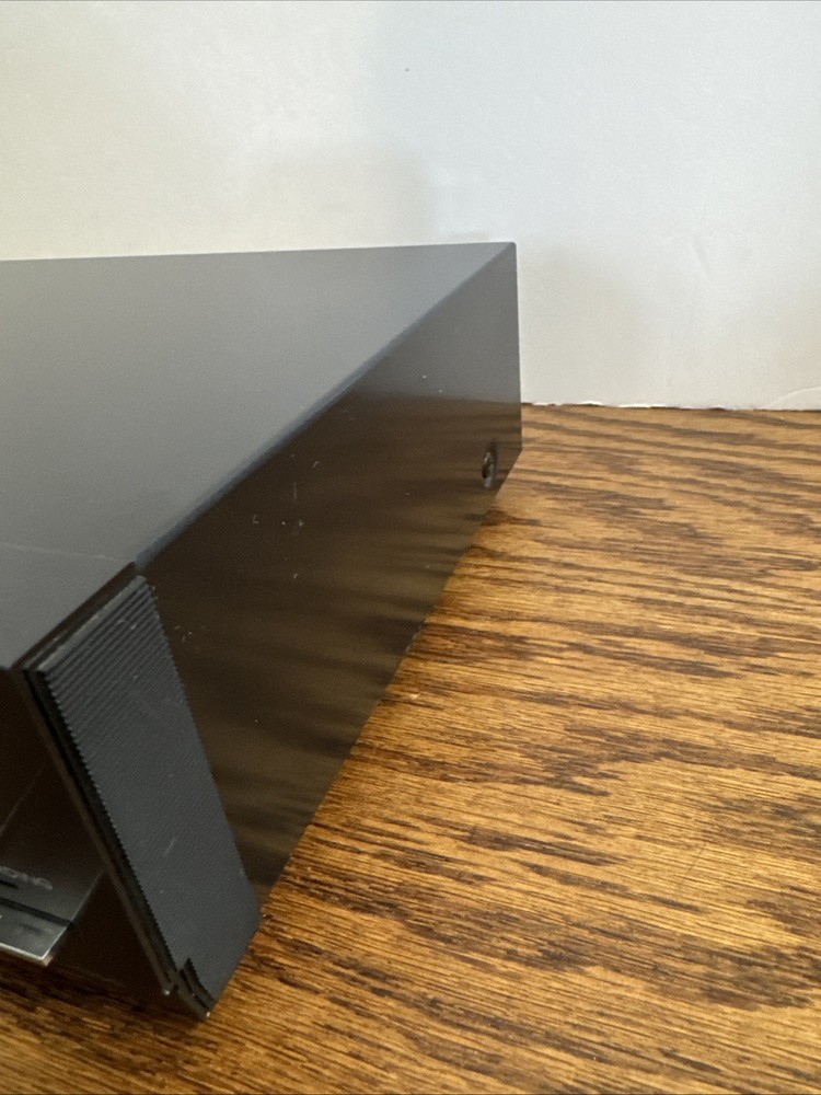 Hitachi HGE-1100 Graphic Equalizer Tested And Fully Functional.