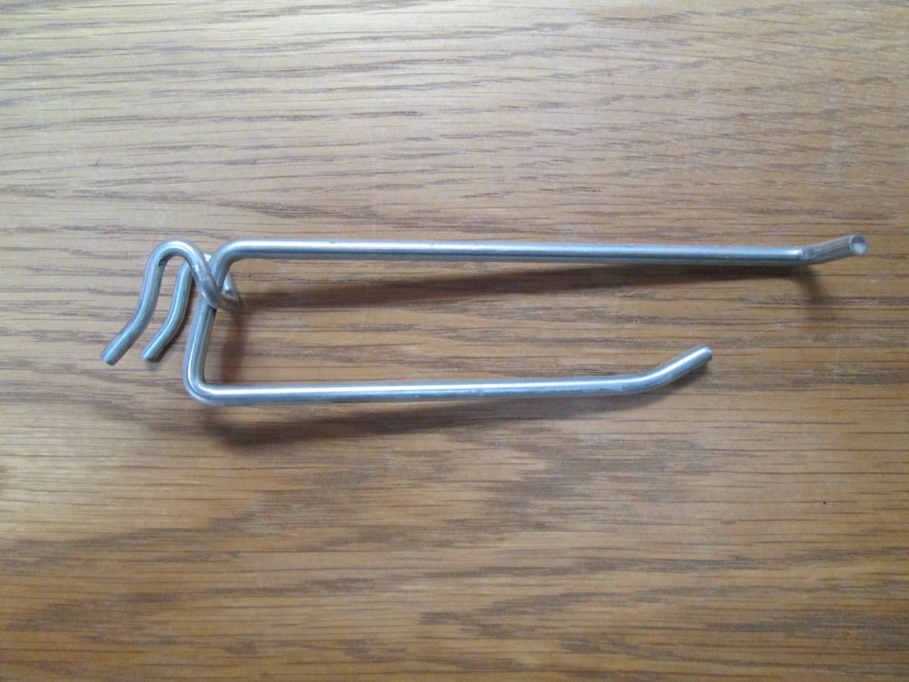 Saffron Display Hook 7149965782 (100 PK)