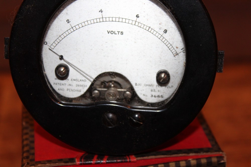 Vintage FERRANTI Volt Meter In Original Box Case - Untested 8.5cm dia x 4cm